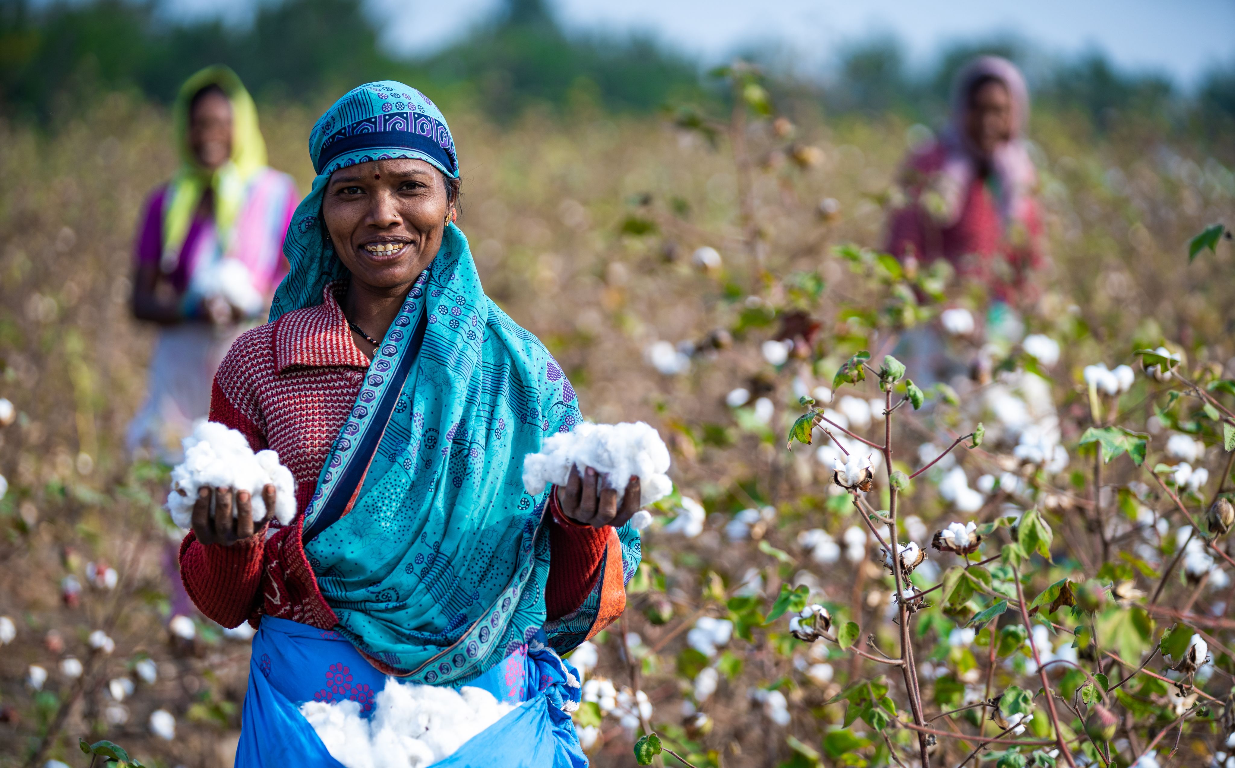 Can farming in wildlife corridors benefit people and biodiversity
